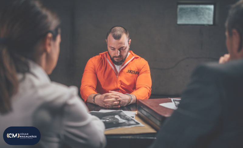 Defesa em Casos de Crimes de Homicídio: Estratégias e Garantia dos Direitos do Réu